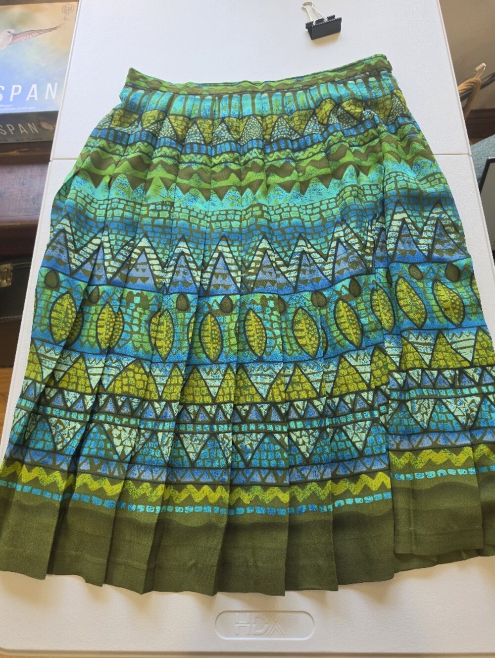 Vintage Printed Pleated Midi Skirt in Blue and Green